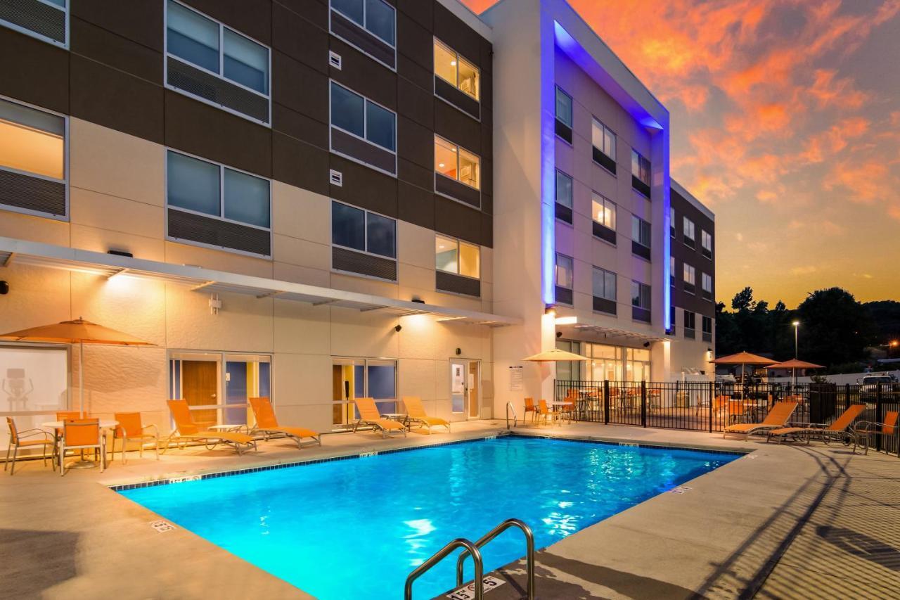 Holiday Inn Express & Suites - Asheboro By Ihg מראה חיצוני תמונה
